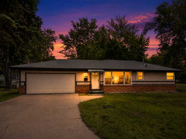 7800 53rd AVE N, New Hope, MN 55428