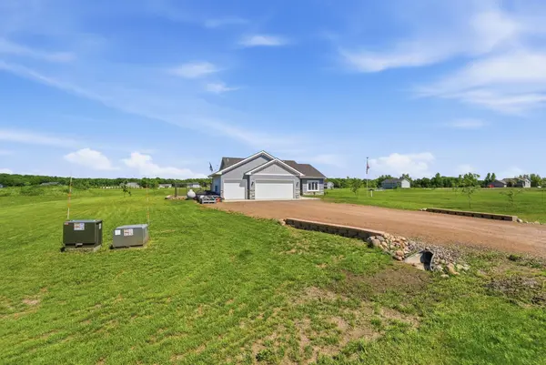 8594 Dolphin RD, Princeton, MN 55371