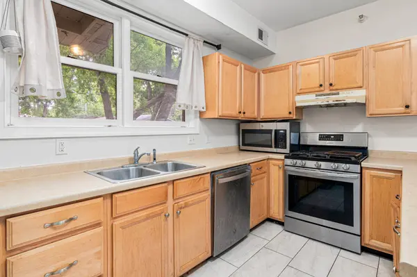 2827 Bryant AVE N #2, Minneapolis, MN 55411