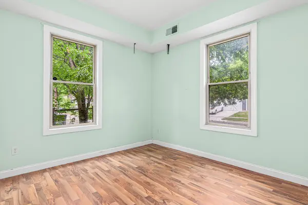 2827 Bryant AVE N #2, Minneapolis, MN 55411