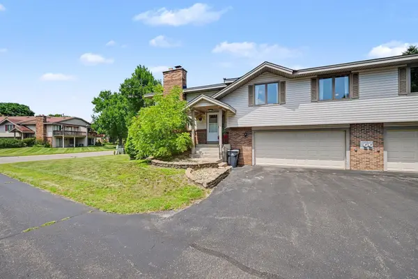 5654 Chatsworth ST N, Shoreview, MN 55126