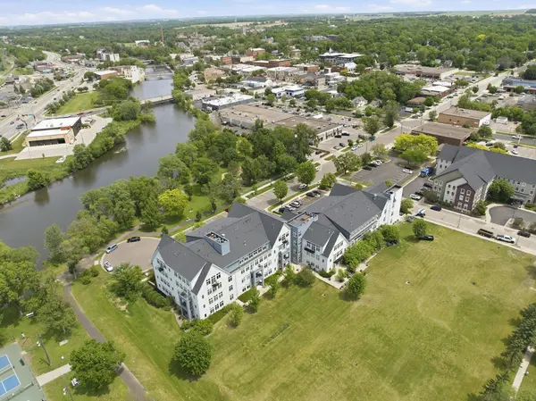 301 7th ST W #2204, Northfield, MN 55057