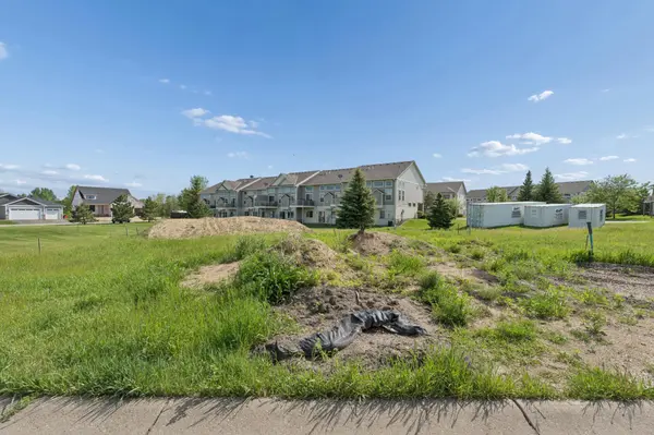 9763 Saint Andrews DR, Elko New Market, MN 55020