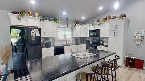408 N Main ST, Hendricks, MN 56136