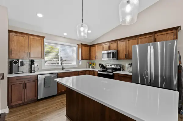 1805 12th AVE NE, Austin, MN 55912