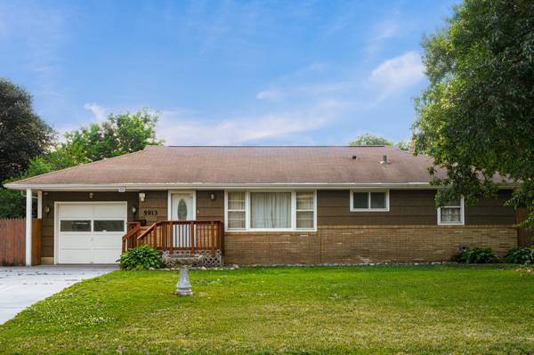 5913 Colfax AVE N,  Brooklyn Center,  MN 55430
