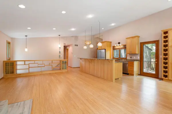 2006 11th AVE NE, Austin, MN 55912