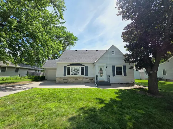 723 S 4th ST, Le Sueur, MN 56058