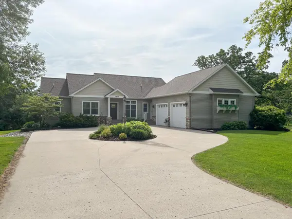 1810 Minnehuta DR, Fergus Falls, MN 56537