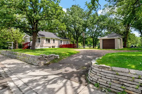 5740 Dupont AVE N, Brooklyn Center, MN 55430