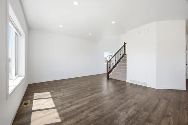 5555 Lori LN W, West Fargo, ND 58078