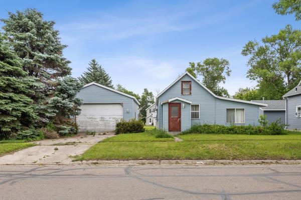 118 2nd ST SW, Hillsboro, ND 58045
