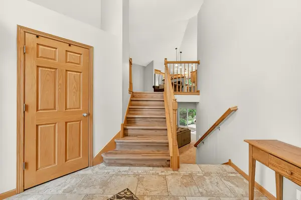 2482 Crimson Ridge CIR NW, Rochester, MN 55901