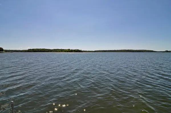 2720 Sandpiper TRL, Excelsior, MN 55331