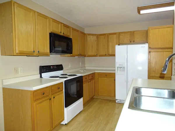 186 Country LN, Durand, WI 54736