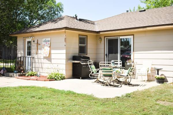 412 1st ST NE, Menahga, MN 56464