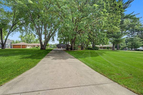 725 Bradford AVE, Champlin, MN 55316