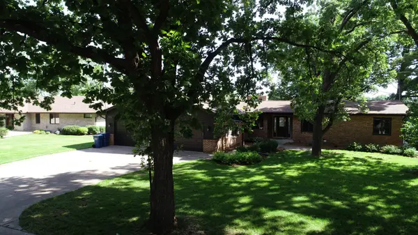 725 Bradford AVE, Champlin, MN 55316