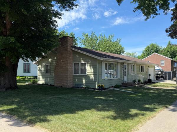 401 W Crawford ST, Luverne, MN 56156