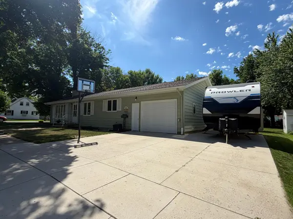401 W Crawford ST, Luverne, MN 56156