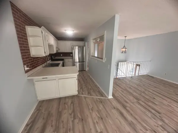 1113 E 145th ST, Burnsville, MN 55337