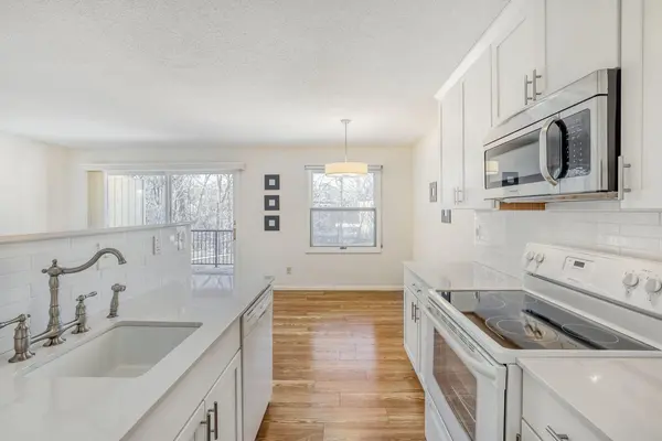 10113 34th ST W #342, Minnetonka, MN 55305