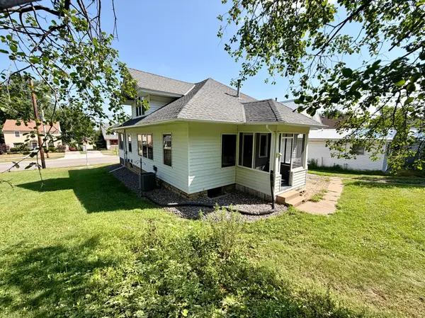 521 E 7th ST, Red Wing, MN 55066