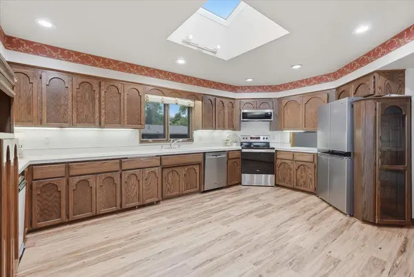 737 Carla LN, Little Canada, MN 55109
