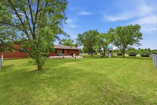 23801 County Road 9 NE, New London, MN 56273