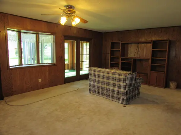 1522 Falcon DR, Fairmont, MN 56031