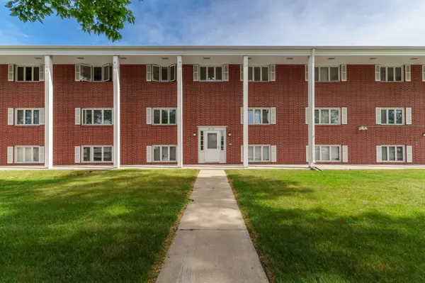 813 6th AVE N #B7, Fargo, ND 58102