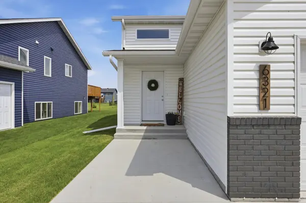 6321 Saint Ann AVE, Horace, ND 58047