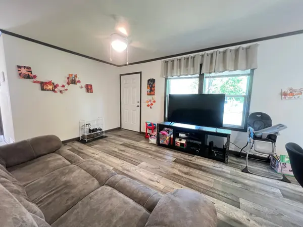 517 Begonia LN, Altoona, WI 54720