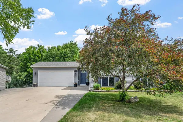 114 Lillie LN SE, Pine Island, MN 55963