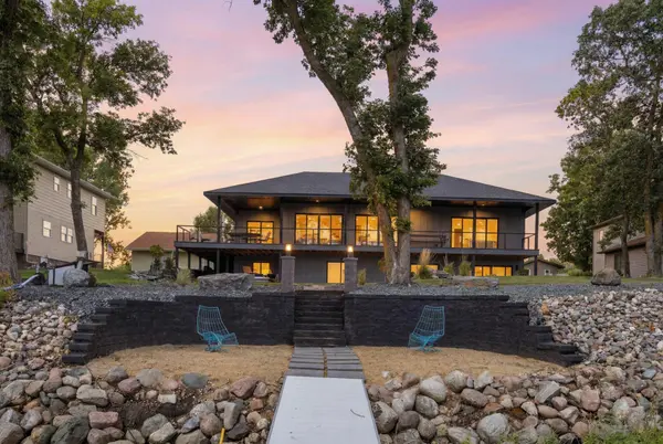 826 Shorewood DR, Detroit Lakes, MN 56501