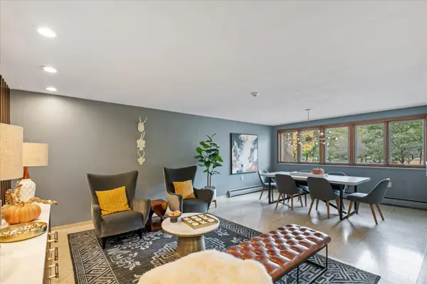 2928 Dean Pkwy #2J, Minneapolis, MN 55416