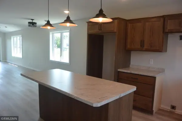 1506 Elsie DR N, Glencoe, MN 55336