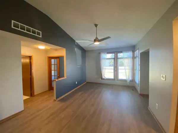 2217 Valleyhigh DR NW, Rochester, MN 55901