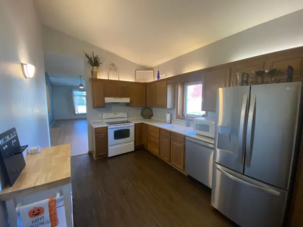 2217 Valleyhigh DR NW, Rochester, MN 55901