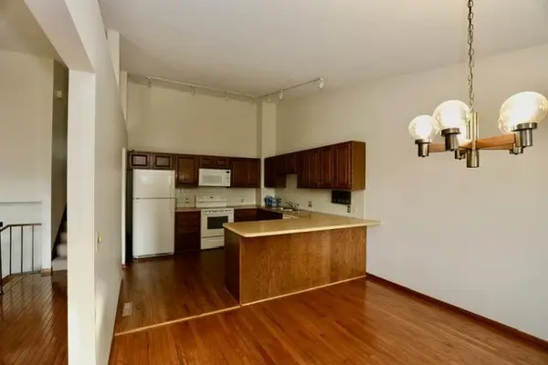 18300 Creeks Bend DR, Minnetonka, MN 55345