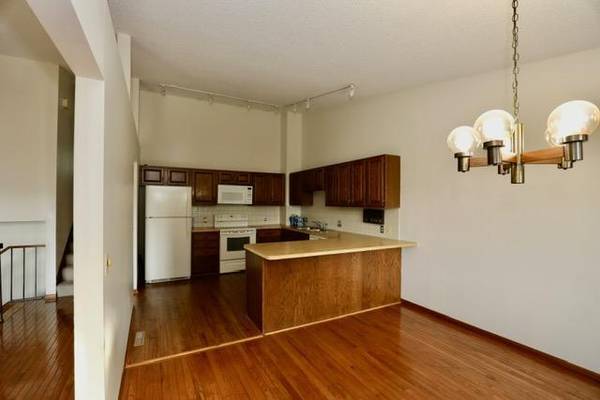 18300 Creeks Bend DR, Minnetonka, MN 55345