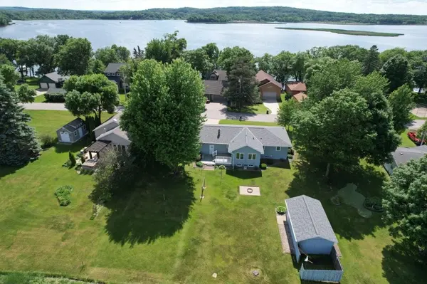 32814 Spunk Tree CIR, Avon, MN 56310