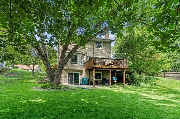 4770 Yorktown LN N, Plymouth, MN 55442