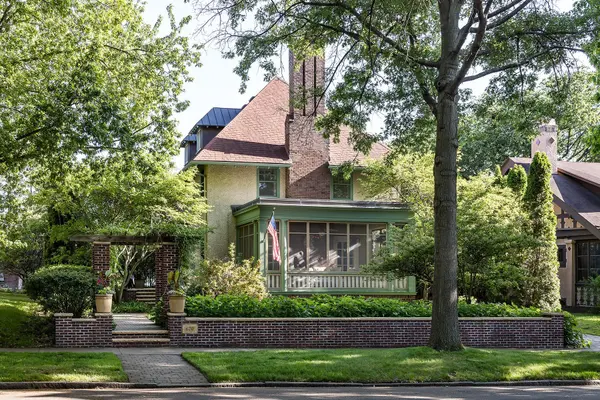 670 Goodrich AVE, Saint Paul, MN 55105