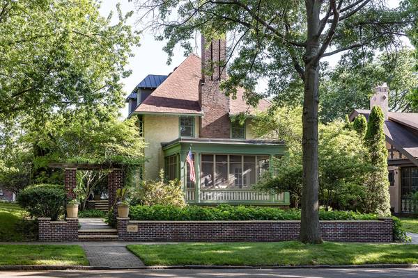 670 Goodrich AVE, Saint Paul, MN 55105