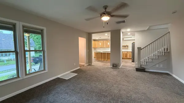 212 N Murphy ST, Lake Crystal, MN 56055
