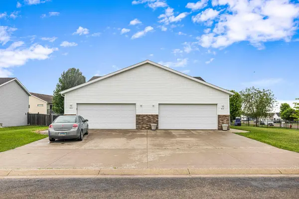 816 Woodbridge CIR, Dilworth, MN 56529