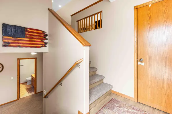 816 Woodbridge CIR, Dilworth, MN 56529