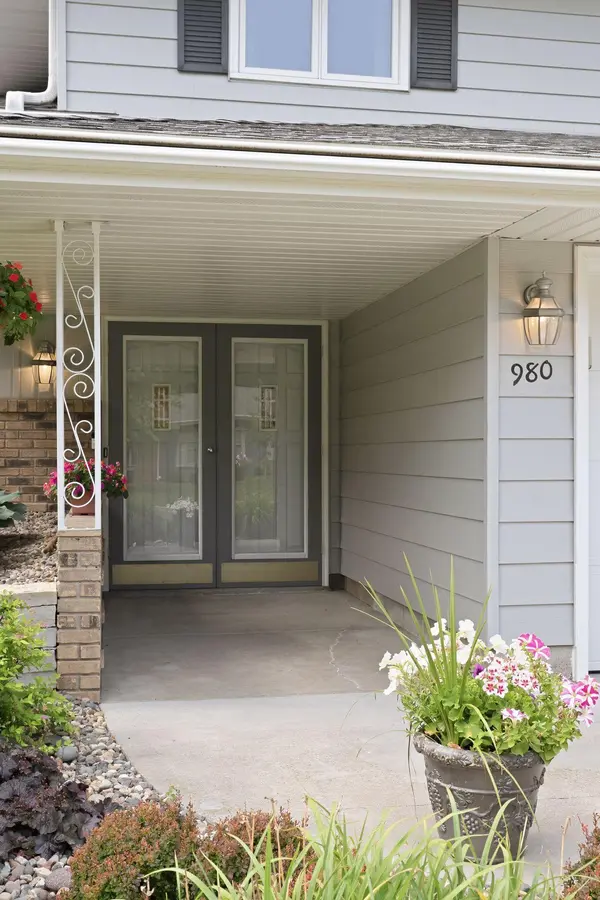980 Lydia AVE W, Roseville, MN 55113