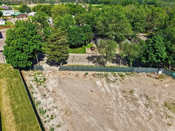 30041 Redfield BLVD, Shafer, MN 55074